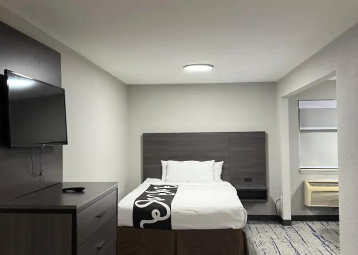 Homestay Suites