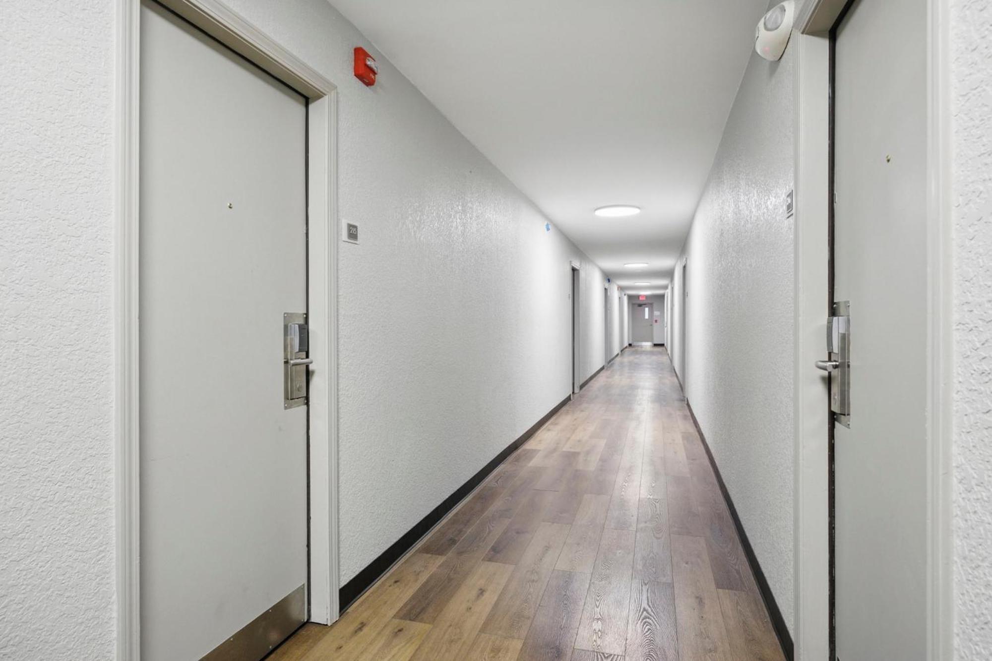 Hotel Homestay Suites 2*