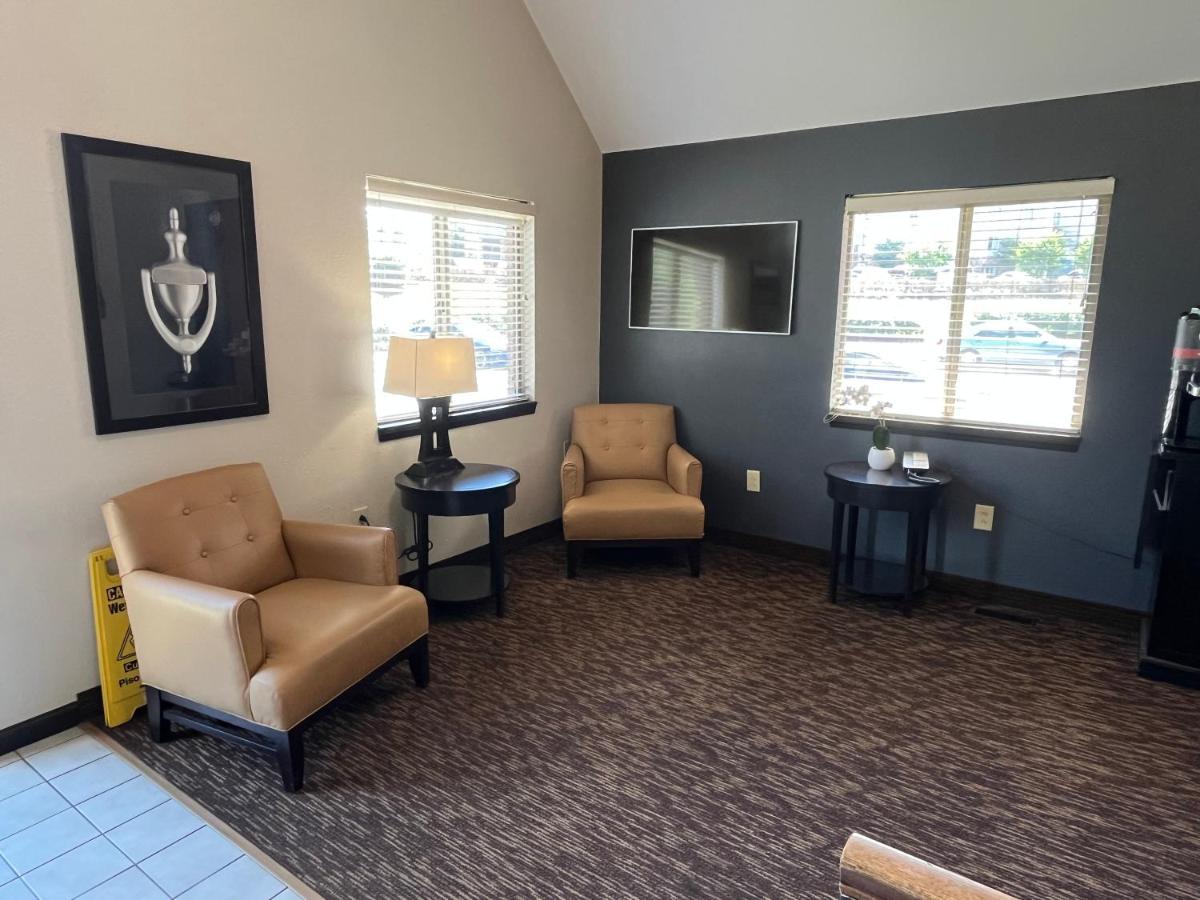 Homestay Suites 2*