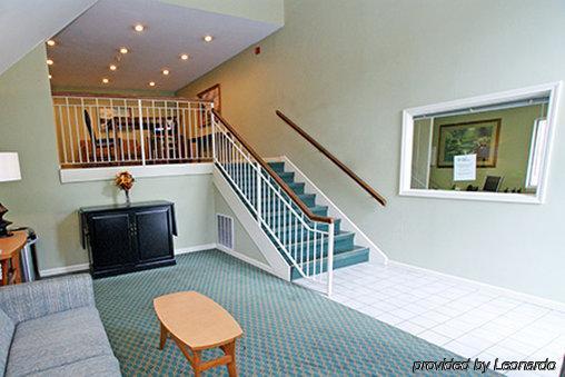 Hotel Homestay Suites 2*